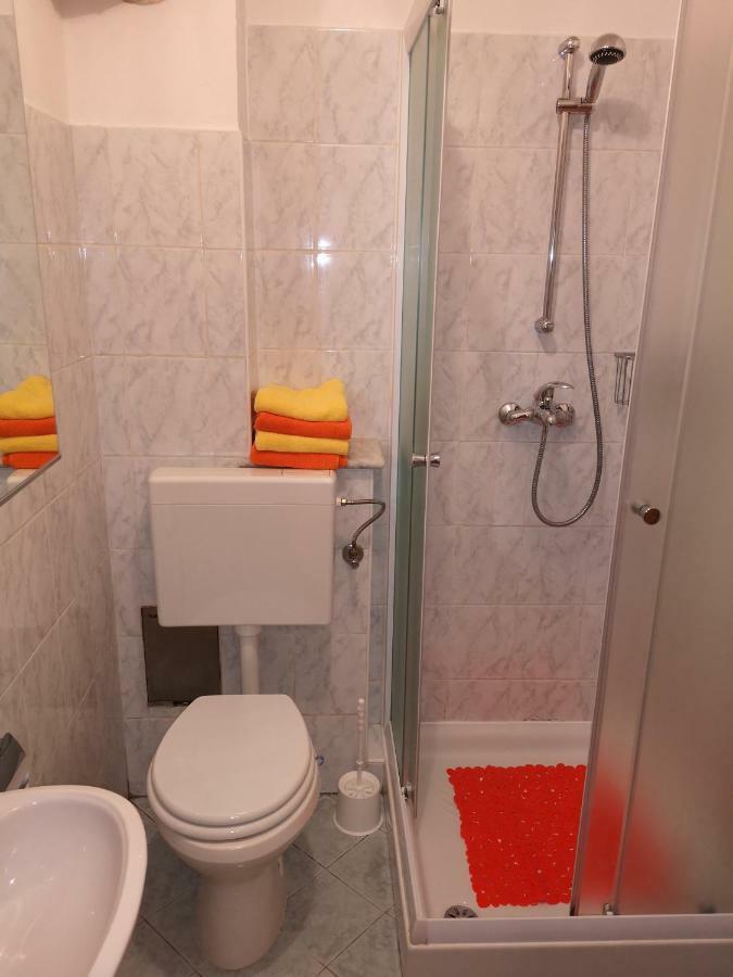 Studio Bubi Koper Bagian luar foto