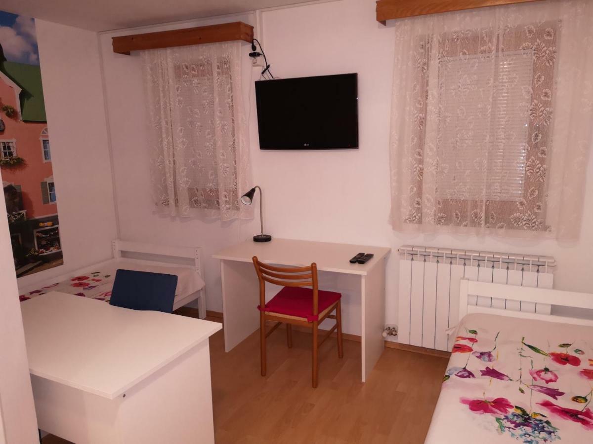 Studio Bubi Koper Bagian luar foto